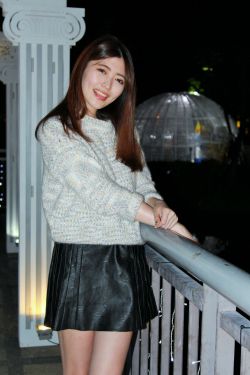 征服同学人妇系列陈露露3