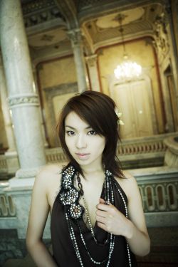 美人历